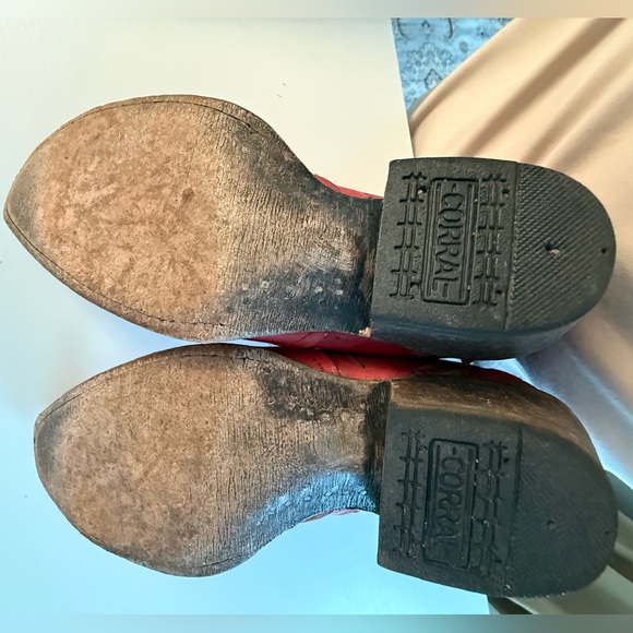 Corral Boots Red Laser Ankle Boots size 8 - Picture 5 of 7